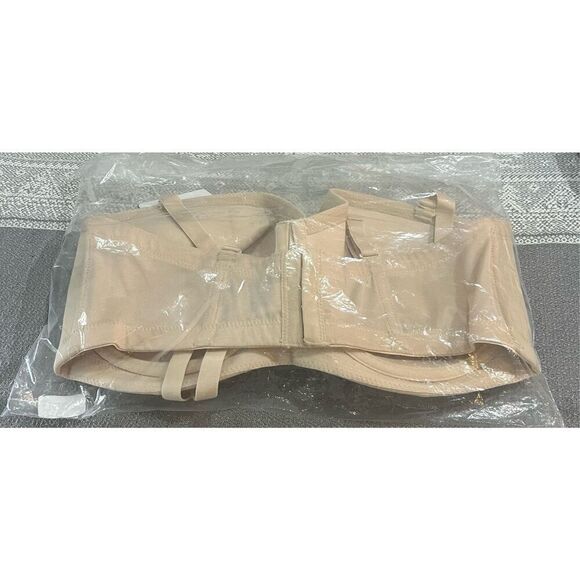 Wacoal Women's Red Carpet Strapless Convertible Bra - Picture 4 of 5